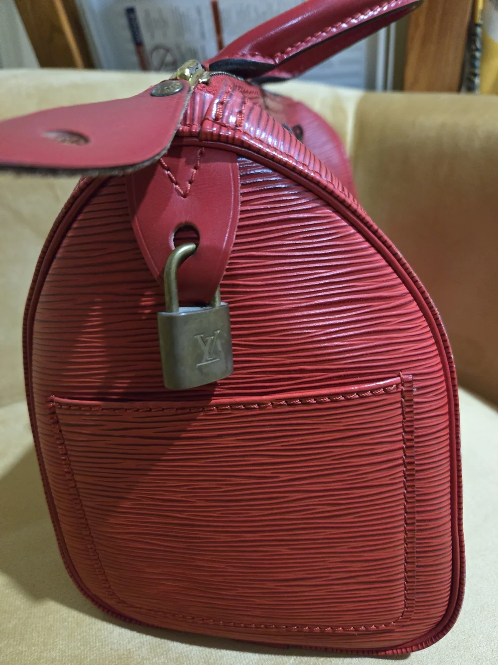 Vintage 1994 Louis Vuitton Castilian Red Epi Leather Speedy 25